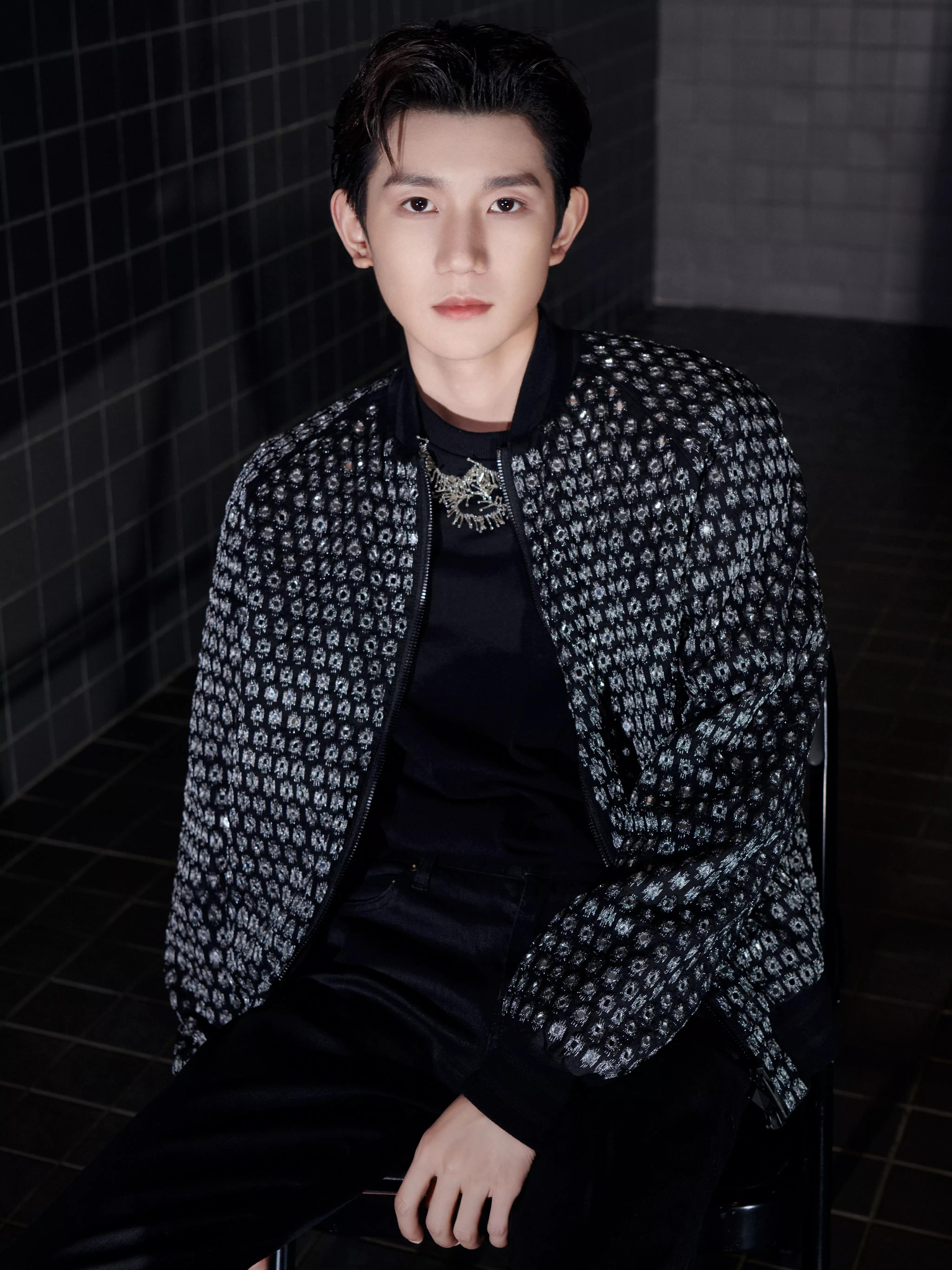 少年偶像的光芒王源完整版,你是唯一光芒王源完整版