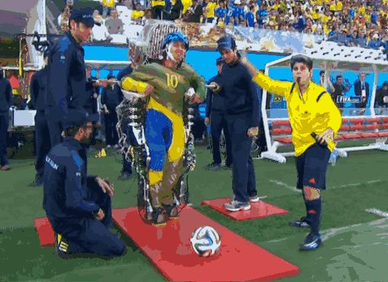 马斯克脑机接口新突破成功植入,脑后插管马斯克