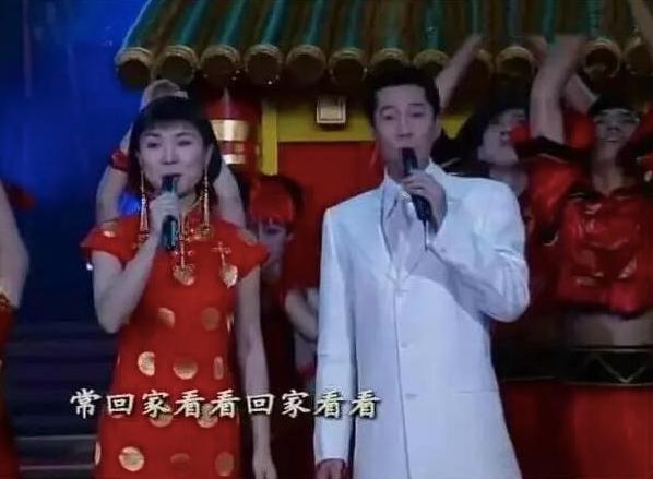 在春晚独唱的歌手的水平,在春晚舞台上唱歌