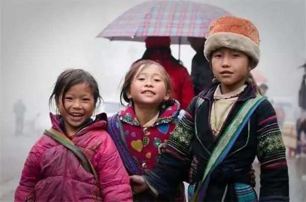 戴15元手表,租一居室,秘密捐出560亿,他真正活出了上帝的模样