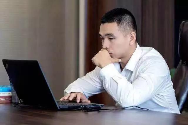 从私人教练到上市公司董事长，他用10年时间，逆袭成为行业领头羊！