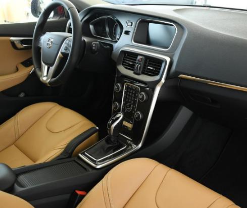 沃尔沃v40属于什么级别,沃尔沃v40是不是旅行车