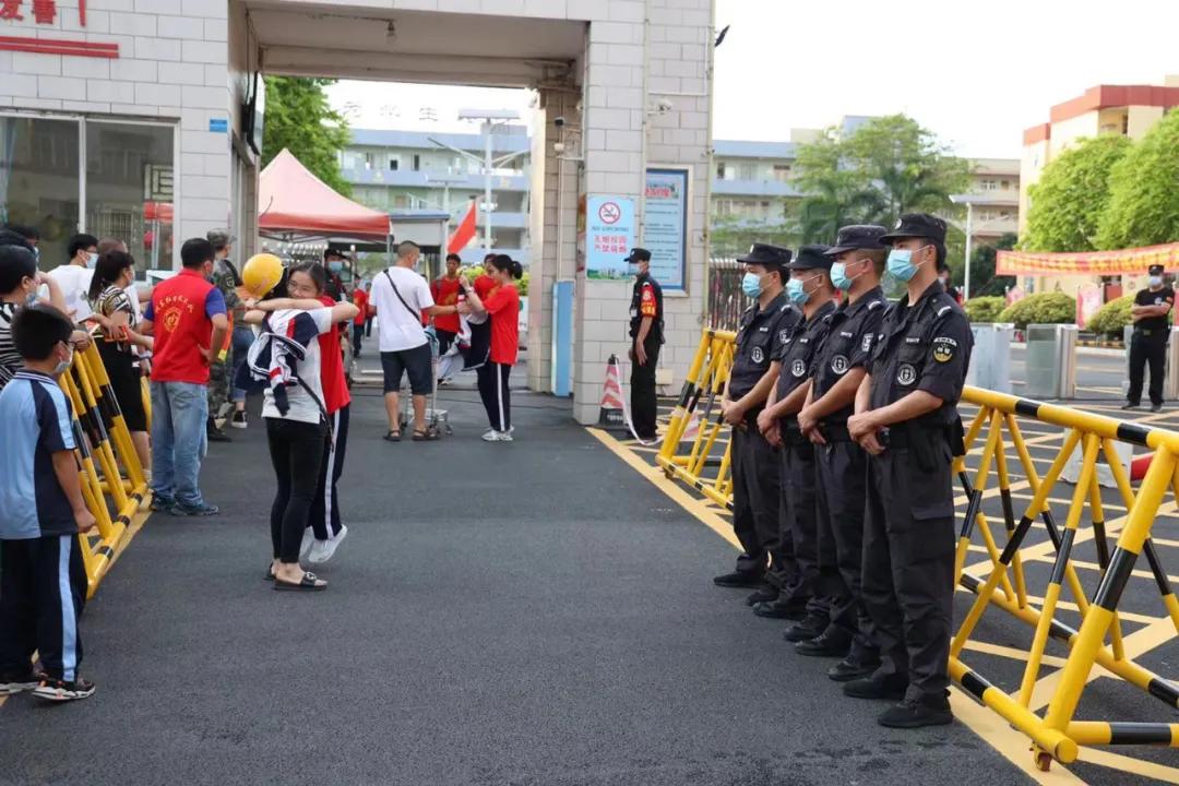 交警全力以赴守护高考,交警支队将全员上阵护航高考