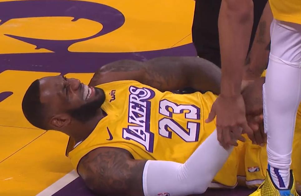 詹姆斯被冲撞后续,詹姆斯比赛压倒贝弗利冲突