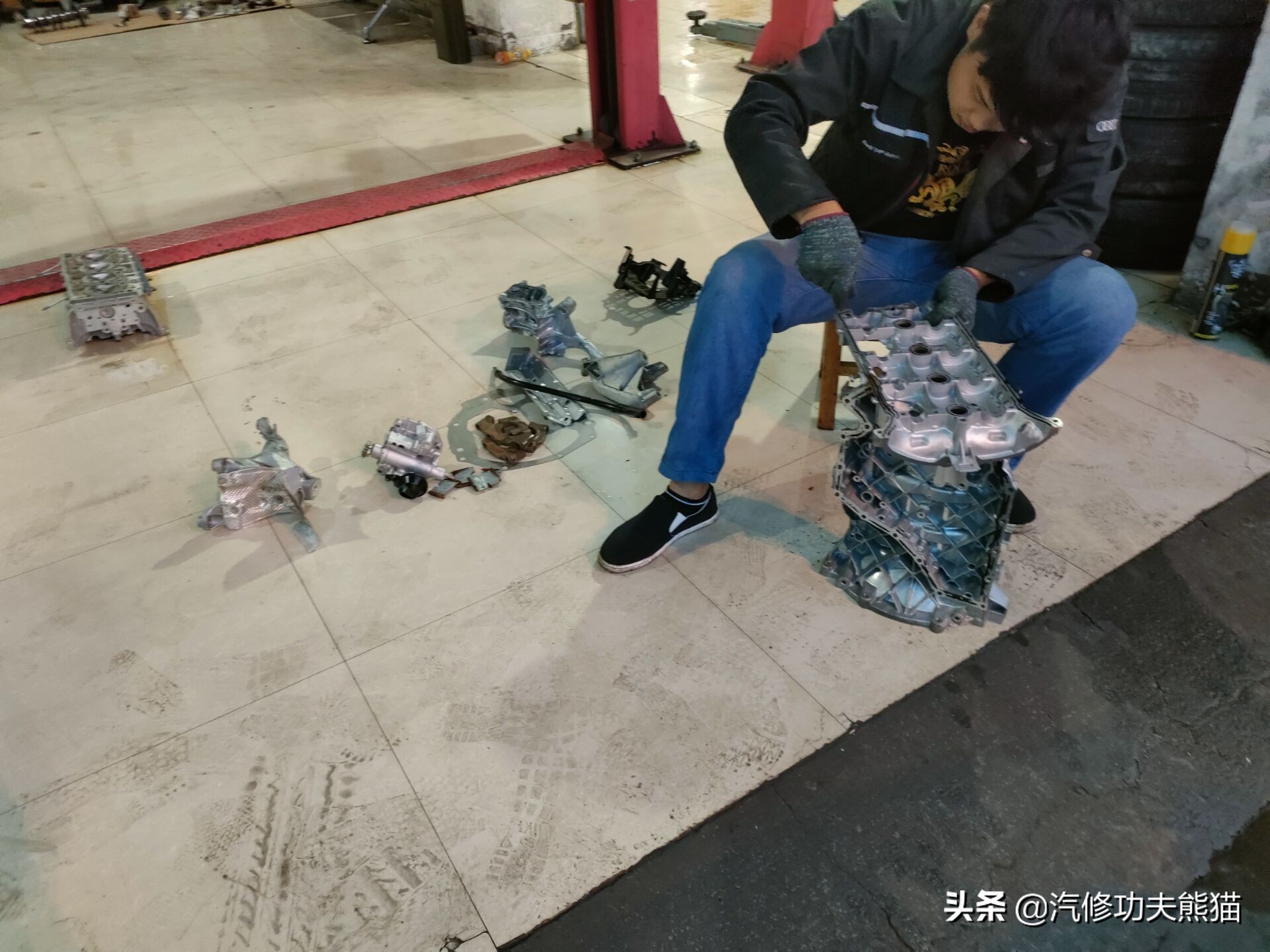 2013款奥迪a4l烧机油怎么解决,奥迪a4l突然全车无电是什么原因