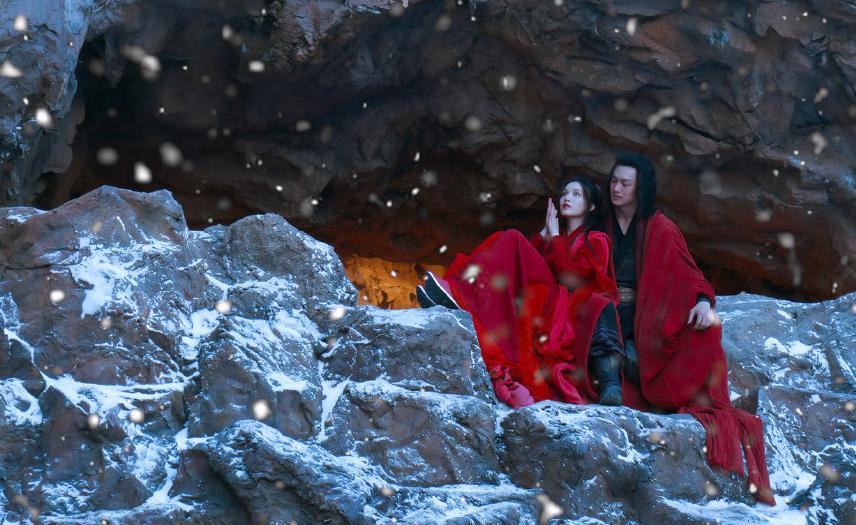 新射雕英雄传欧阳克出场,新版射雕欧阳克被困荒岛吃兔肉