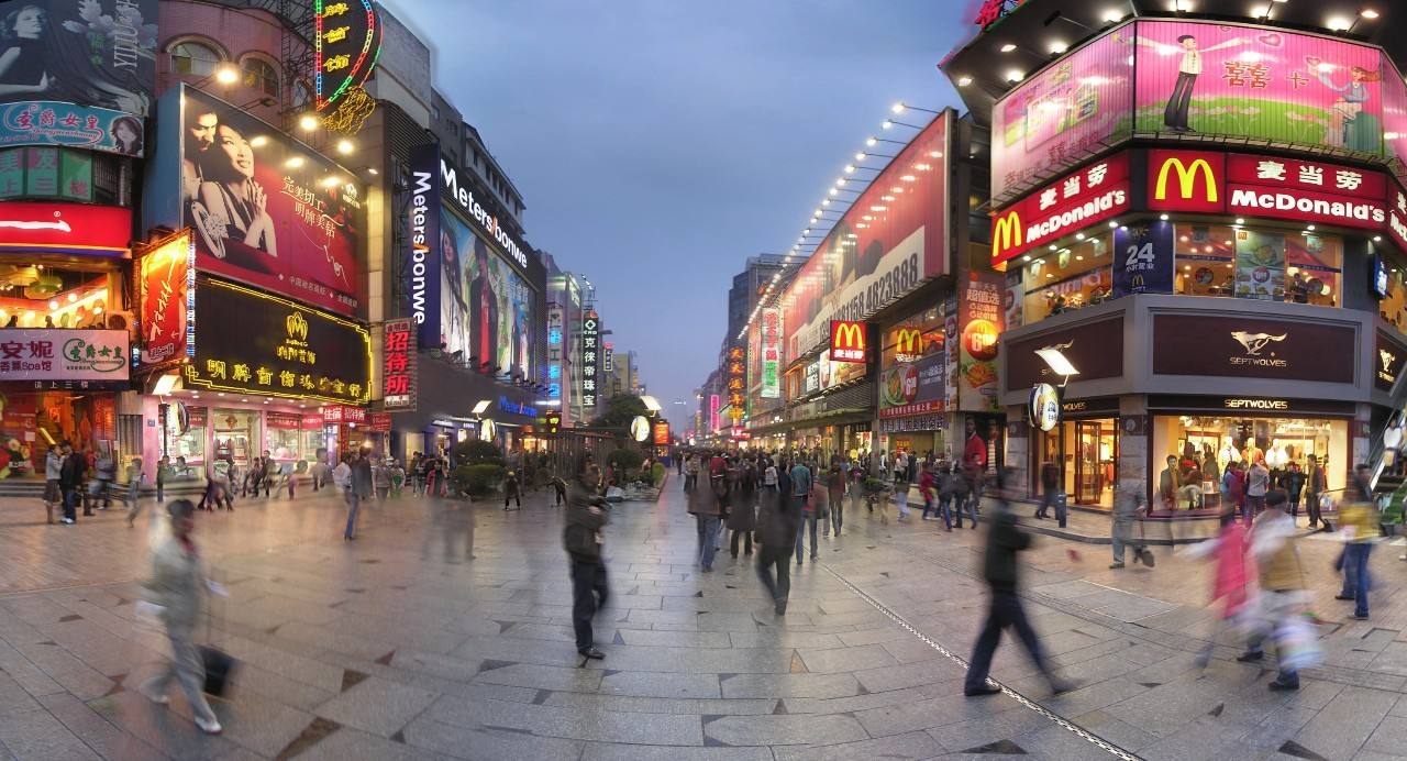 山鸡变凤凰真实吗,山鸡怎么变老大的