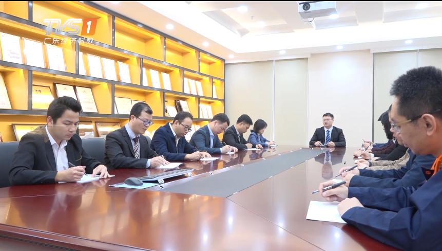 永诺摄影器材有限公司穿无尘服吗,深圳永诺摄影器材有限公司怎么样