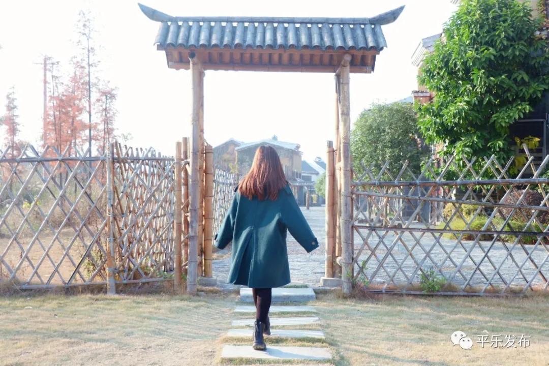 美女游玩桂林漓江,美女去桂林旅游风景太美了