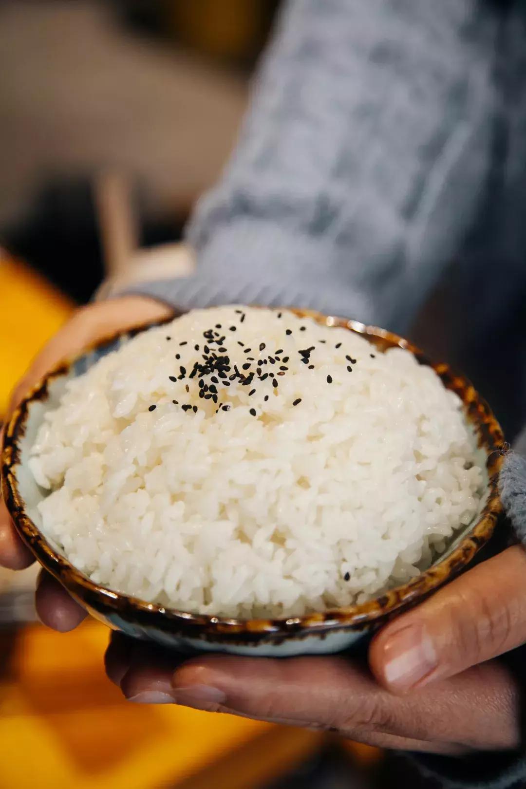 京城天“犟”红包雨