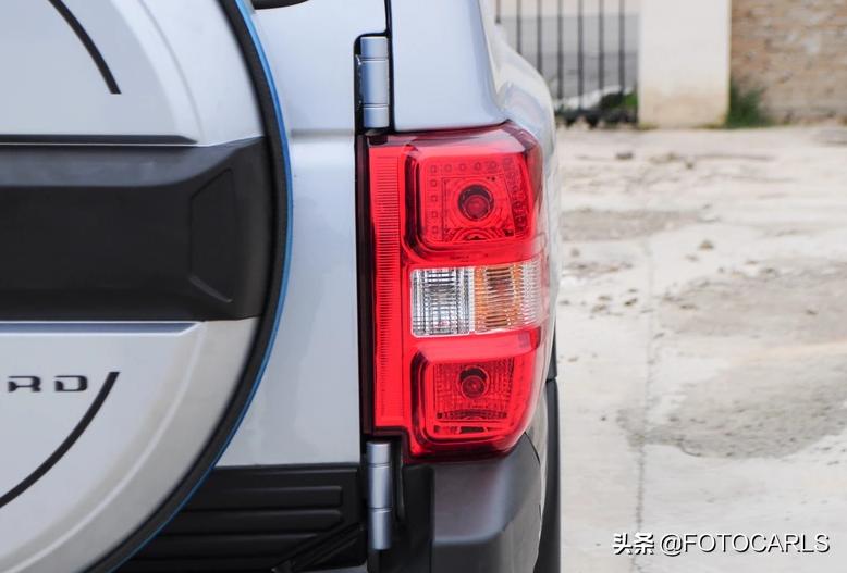 新款国产普拉多越野视频,猎豹q6和普拉多性能