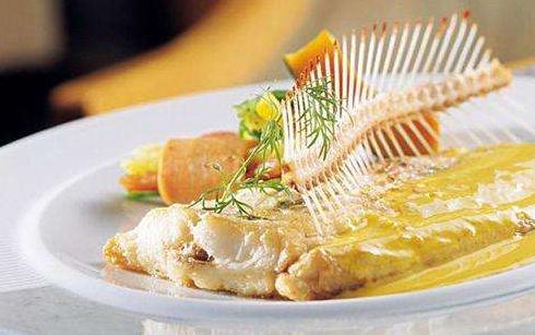 过年吃鱼被刺卡死,吃鱼被鱼刺卡到有什么说法