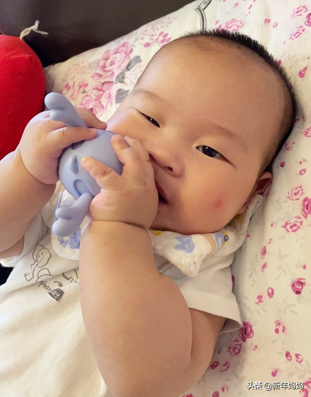 11个月宝宝出牙的症状和缓解方法,出牙期宝宝有什么症状