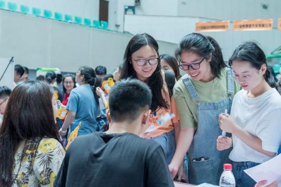 国企招聘六险一金年薪12万,国企中储粮面向社会招聘