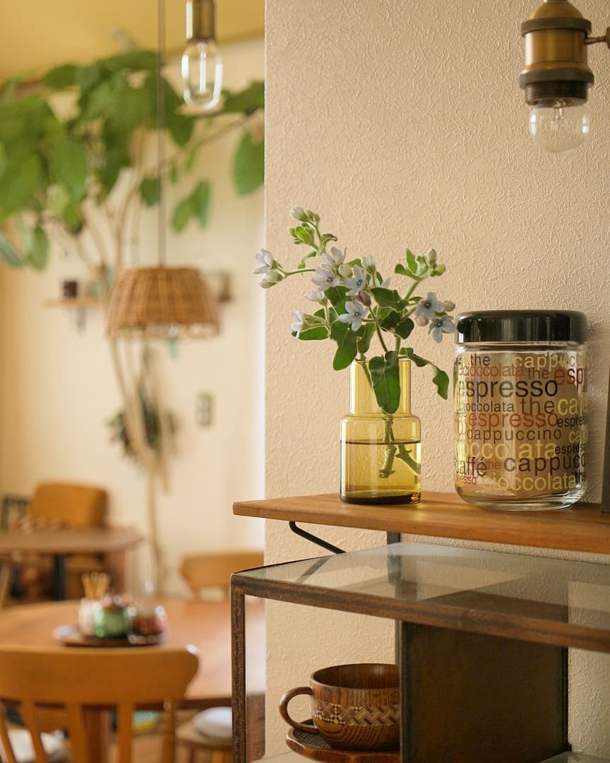 顶层带20平米左右的阁楼房子,有阁楼的挑高房子