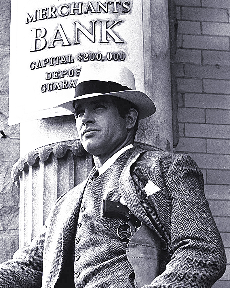 邦妮与克莱德属于新好莱坞电影吗,雌雄大盗邦妮和克莱德被打成筛子