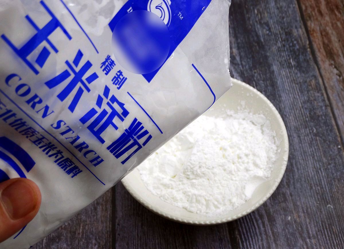 面粉里加豌豆淀粉包饺子,面粉淀粉包饺子