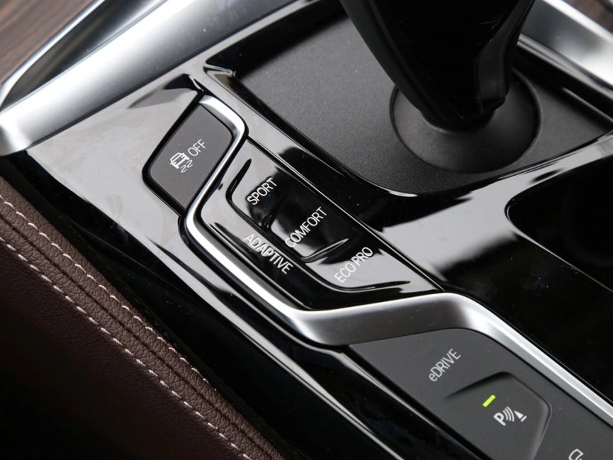 宝马530li新能源车怎么样,宝马新能源530le运动版百公里提速