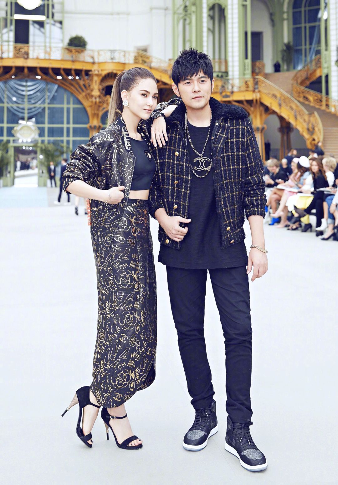 结婚5年,周杰伦是如何把昆凌宠成公主的