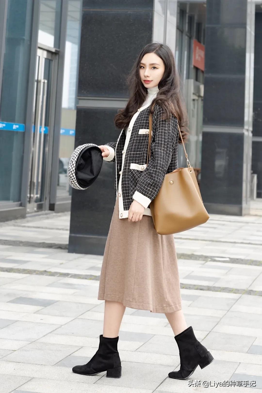 短靴毛衣时髦又气质,短靴温柔小粗跟