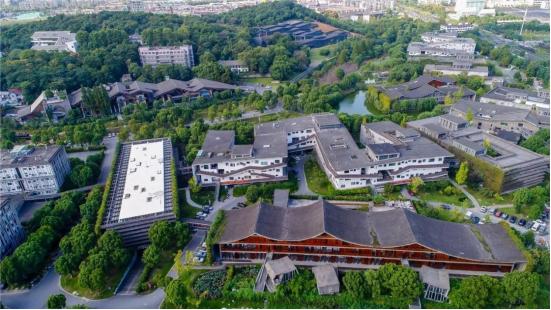 大都市潮流商业碰撞转塘街巷文化，将会擦出怎样的时尚效应？