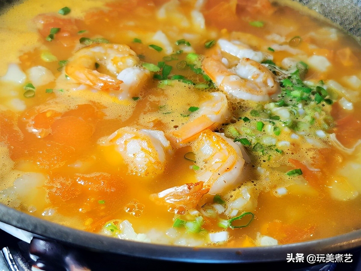 番茄虾仁面疙瘩,西红柿虾仁疙瘩汤全家都爱喝