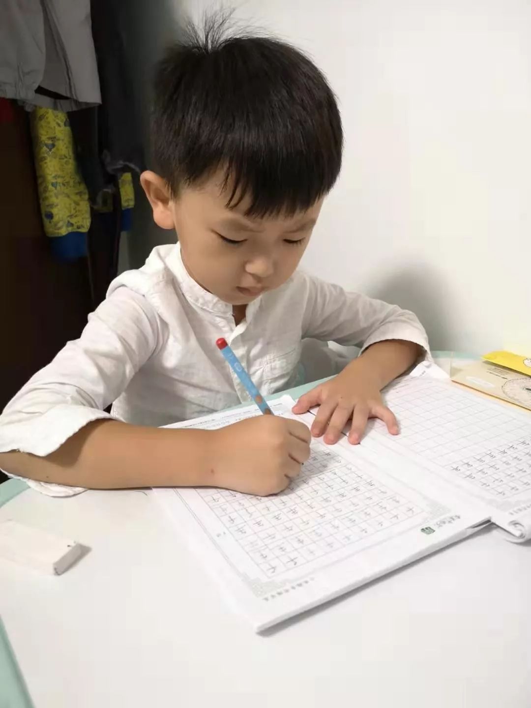 读研、当妈、二胎、职场，最后回归家庭，最好的8年献给了谁？