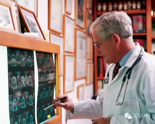 大脑深部白质区见斑点状异常信号,脑白质病变建议mri检查是什么意思