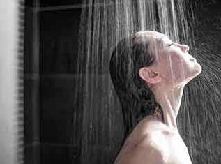 坐月子期间可以洗澡吗？大s和小s做法一正一反！