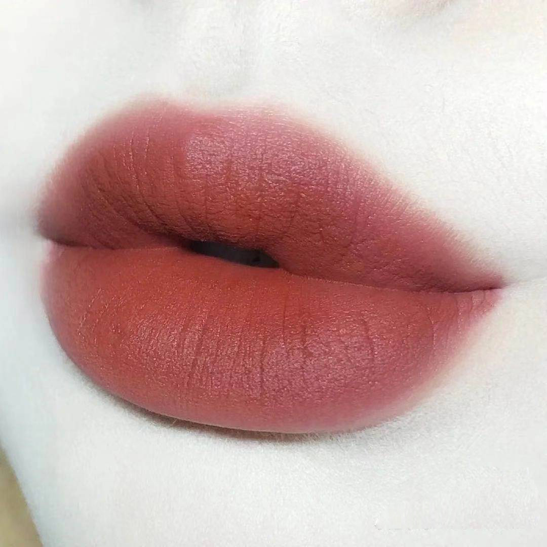 黄皮偏白泛红选兰蔻什么色号,深唇黄皮兰蔻红管274试色