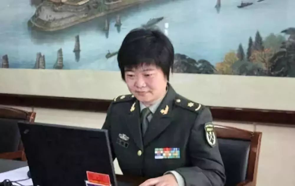 中国激光武器专家侯静个人资料,中国激光女神侯静