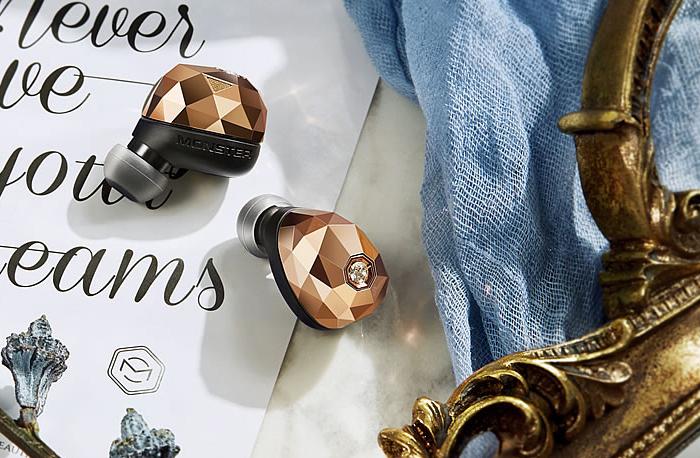 这是一款夜跑族，一定需要的，跑步耳机