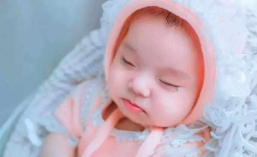 10天的宝宝黄疸19严重么,宝宝长黄疸家长应该如何正确处理