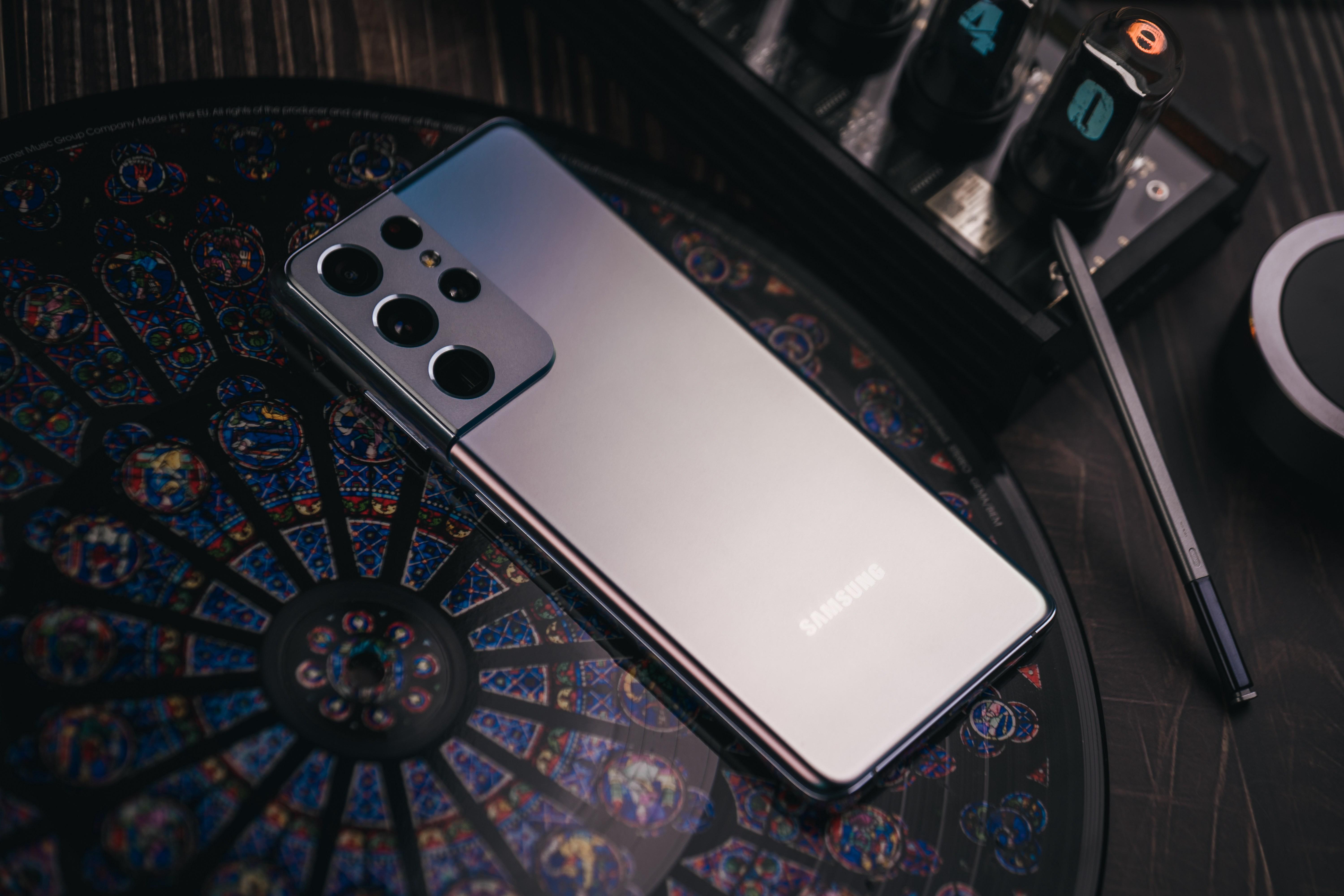 涓夋槦galaxys21ultra璇勬祴瑙嗛,涓夋槦galaxys22缁埅灏忕櫧娴嬭瘎