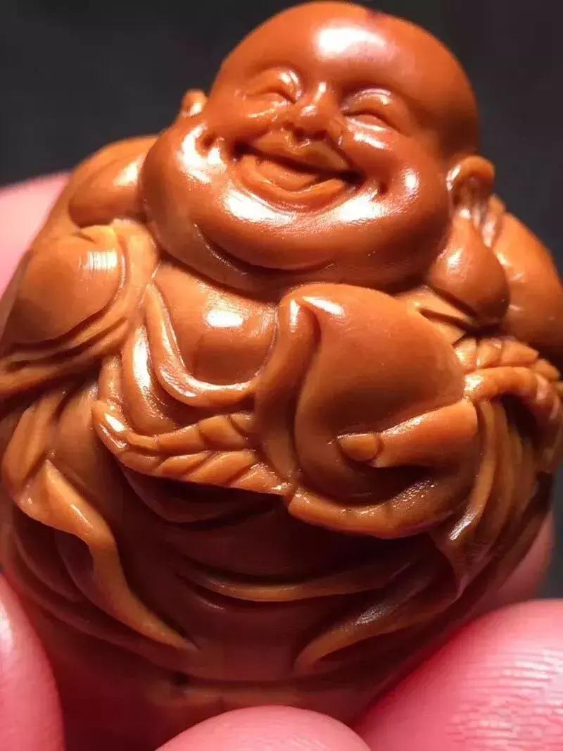 拿到一串橄榄核雕，不用只知道说“卧槽，真好看”了