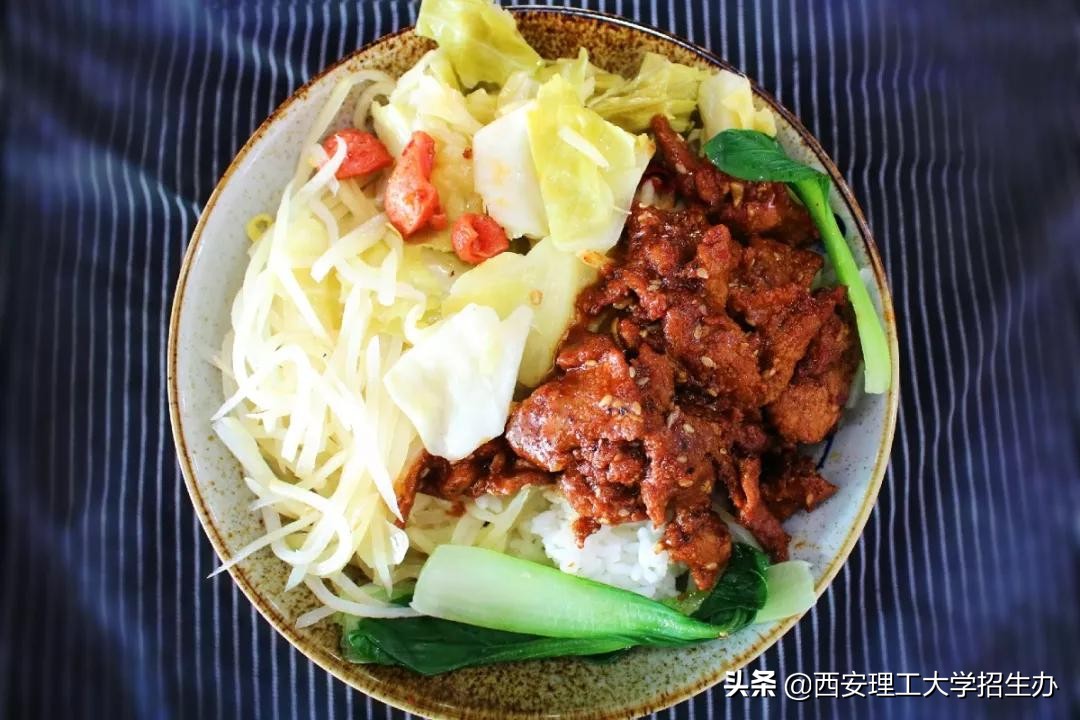 大学食堂难吃?这组图片将颠覆你的认知!