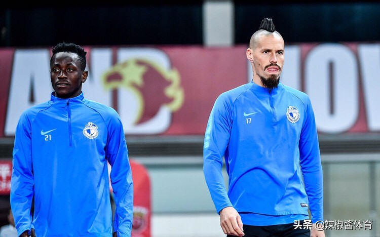 上海上港新援龙东,大连一方vs上海申花首发名单