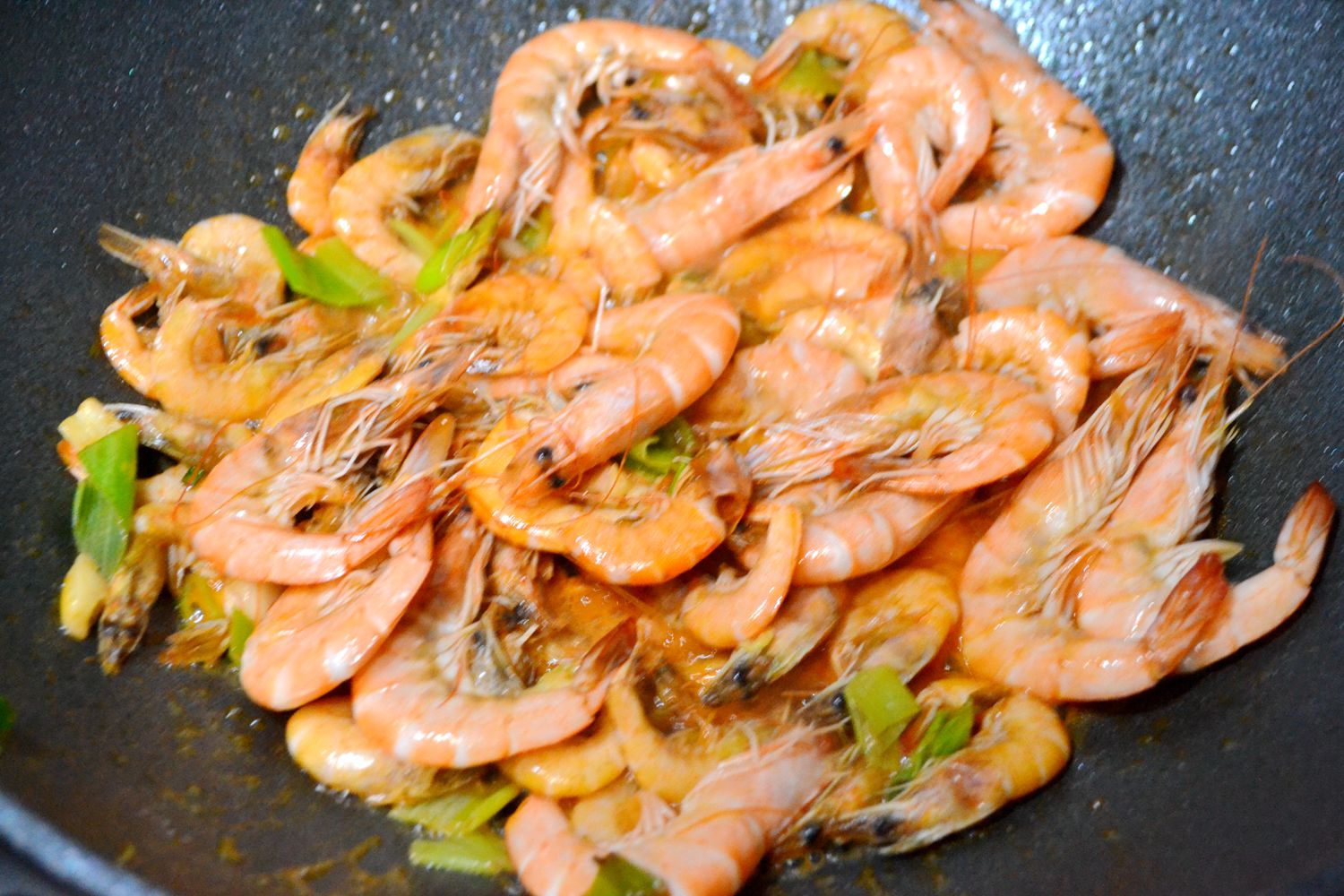 九阳不粘锅可以用铁铲吗,推荐一款不粘锅九阳