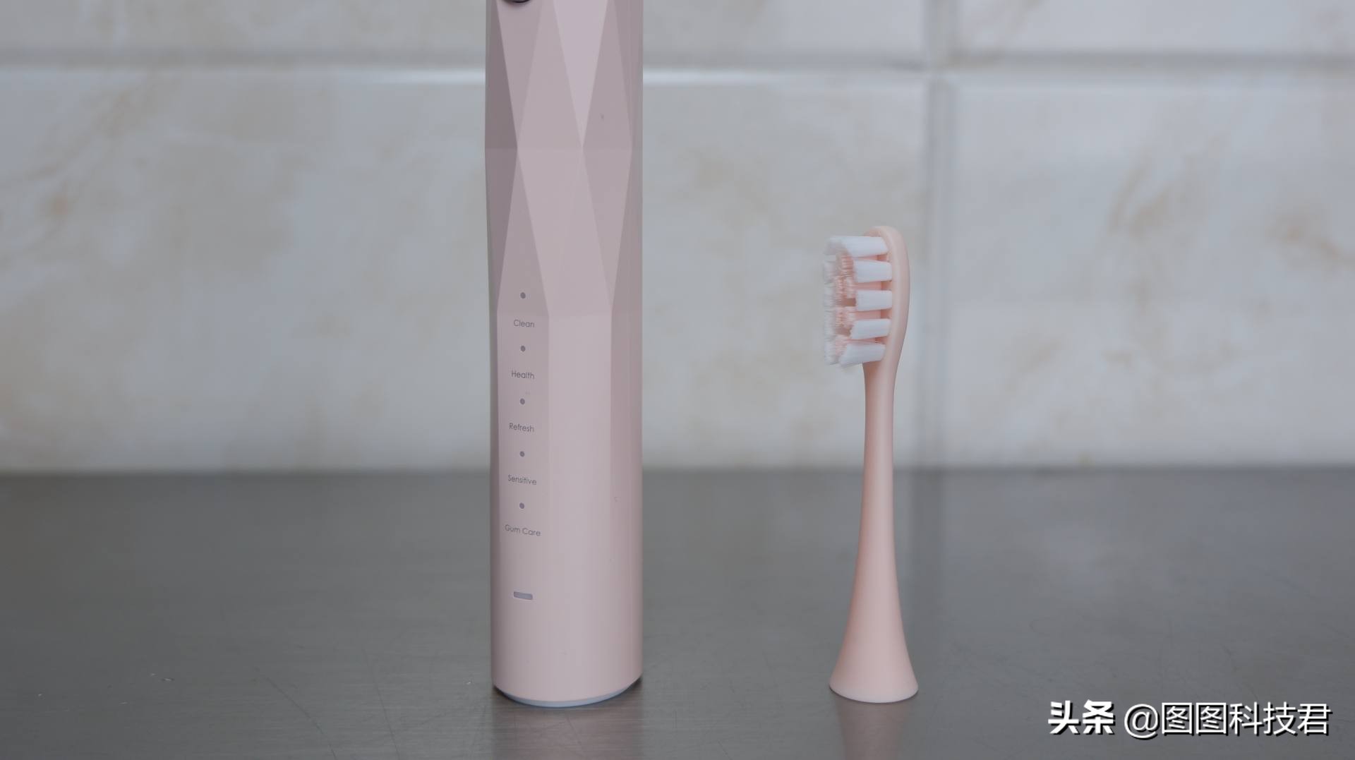 扉乐电动牙刷哪个刷头好用,扉乐和usmile电动牙刷哪个好用