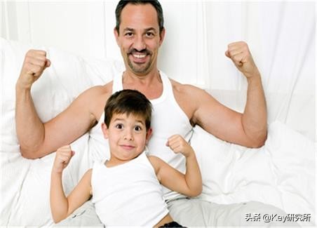 面对孩子没有判断力的模仿,家长该怎么办?