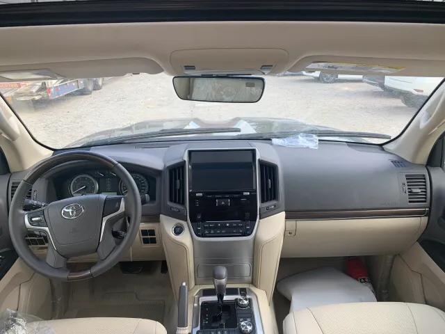 陆巡4600和5700有哪些优缺点,2019款陆巡中东版4600价格表