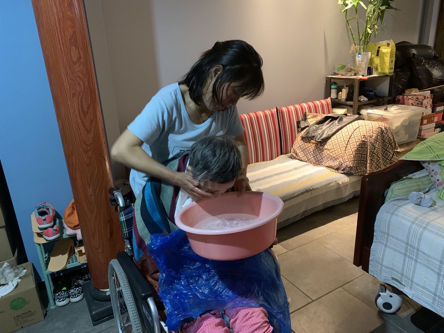 植物人托养困境:无处安放的生命安养一个植物人,就是安抚一个家庭