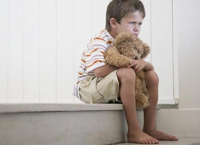 孩子极度饥饿的时候怎么补救,孩子情绪亢奋要如何引导