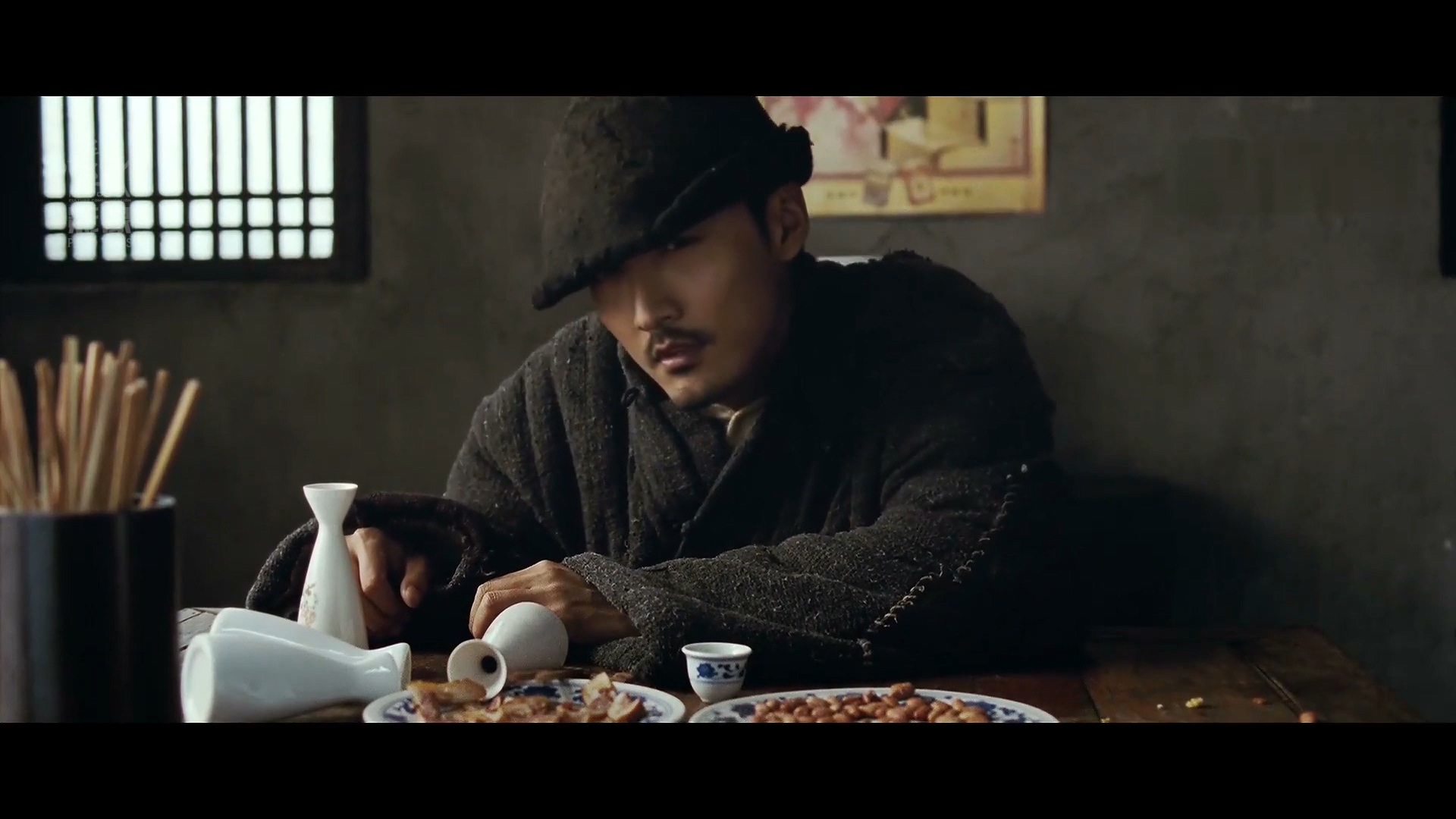 少年目睹姐姐被*暴强**深度抑郁,成为绝世高手却终究敌不过时代