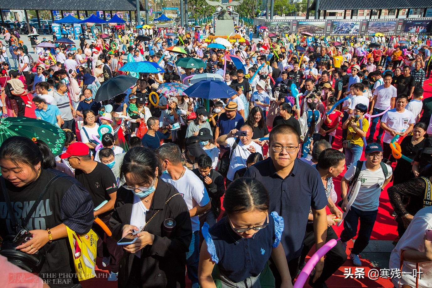 象山影视城景区人山人海,一起去看人山人海象山影视城
