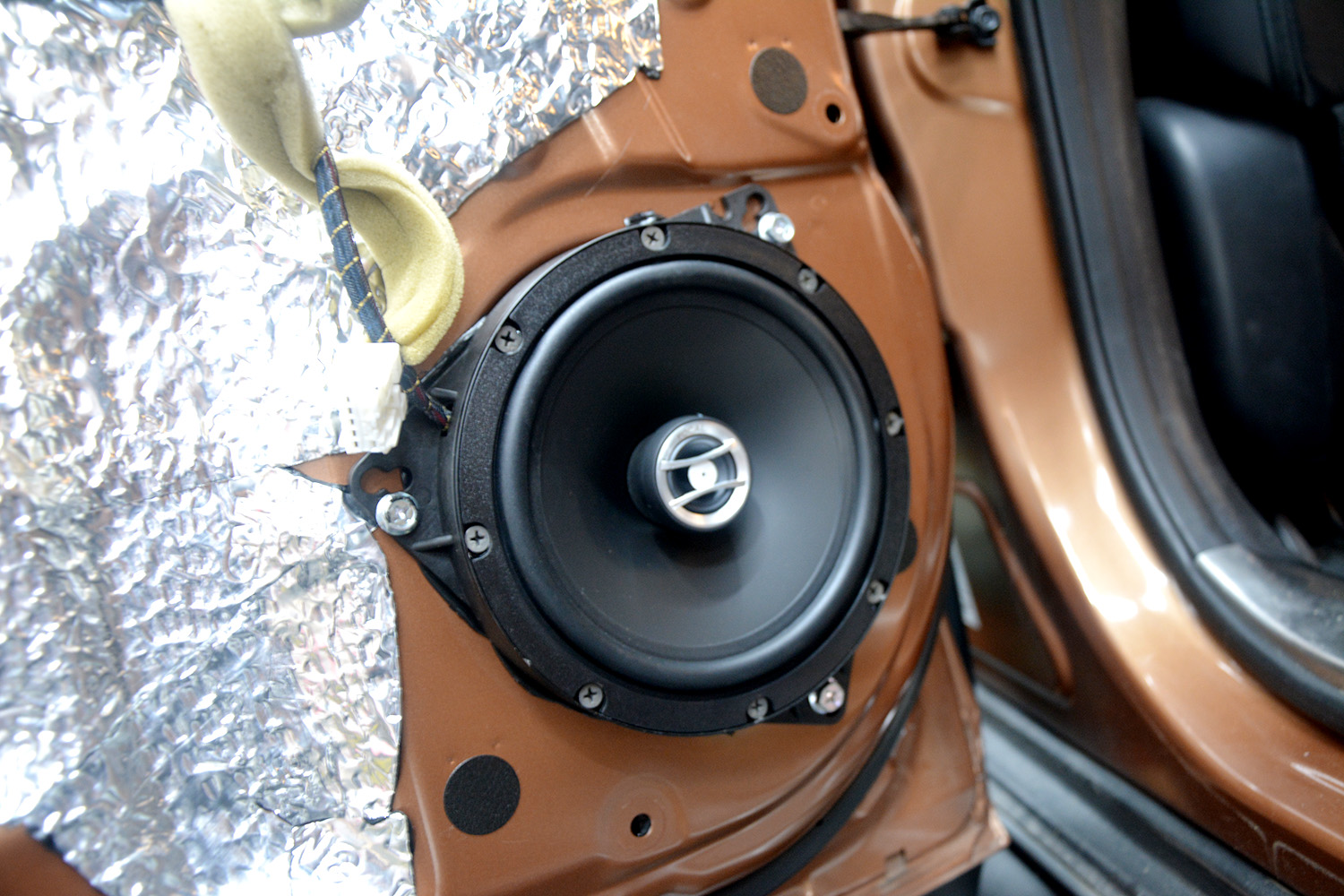 英菲尼迪汽车喇叭改装,英菲尼迪q50l汽车音响改装