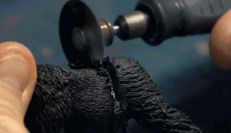 切碎可爱玩具再拼成鬼畜缝合怪，国外手工圈魔改创意大赛惊艳网友