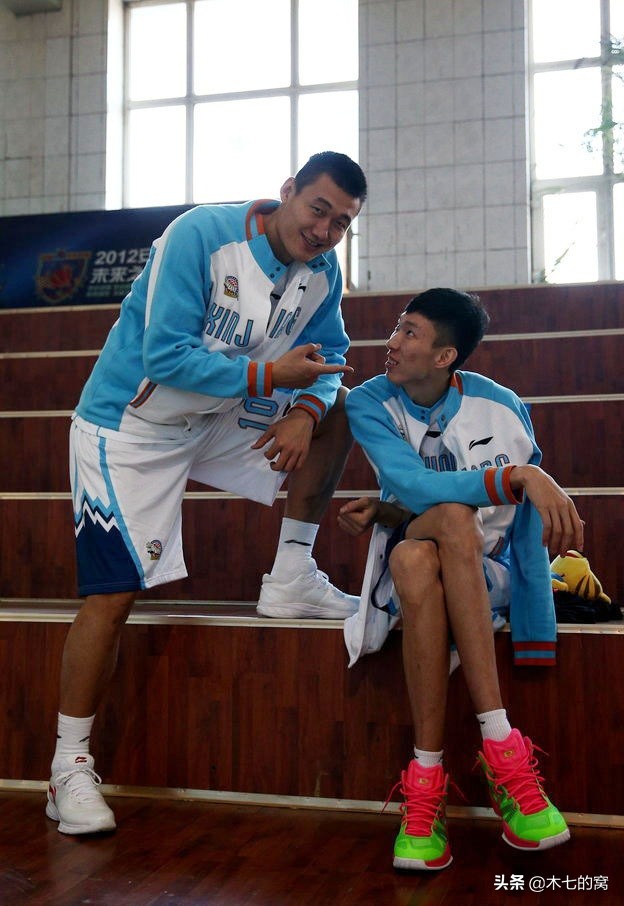 李宁周琦,周琦北京首钢曾凡博