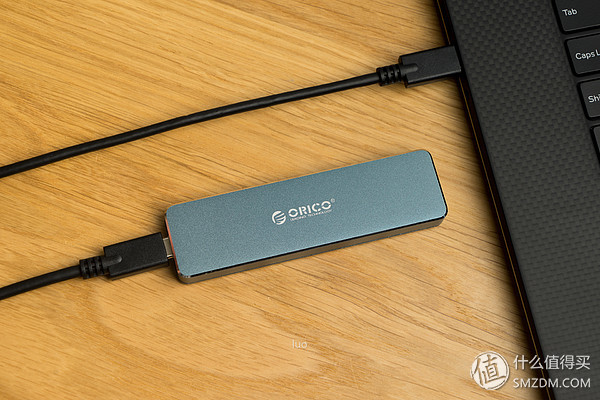 奥睿科M.2NVMe固态硬盘盒,移动固态硬盘盒评测奥睿科