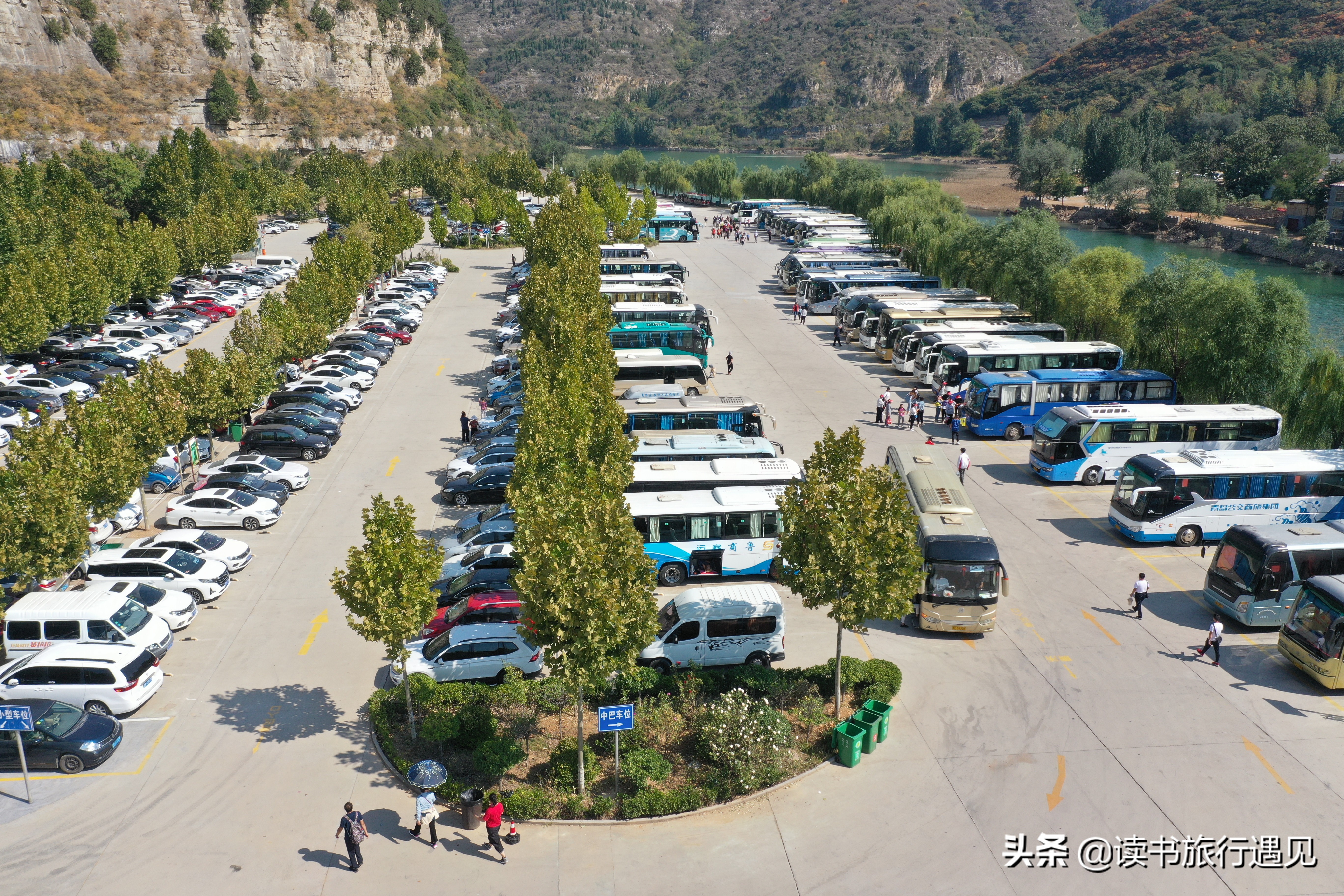 青州黄花溪秋色风景图片,潍坊青州的旅游景点黄花溪一日游